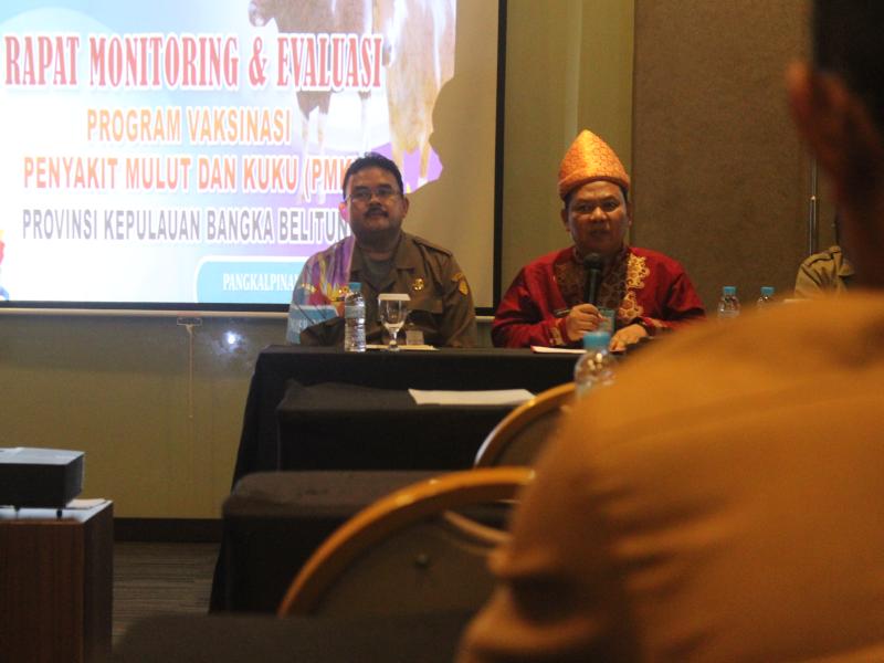 Cegah Munculnya Kembali PMK, Petugas Keswan Diminta Siaga dan Lanjutkan Vaksinasi pada Ternak