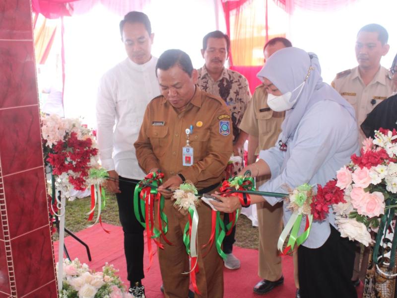 Kepala Dinas Pertanian Babel Resmikan Outlet PPKS di Pangkalpinang
